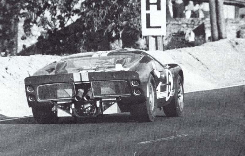 66lm06z%20Bianchi-Andretti%20Ford%20MkII.jpg