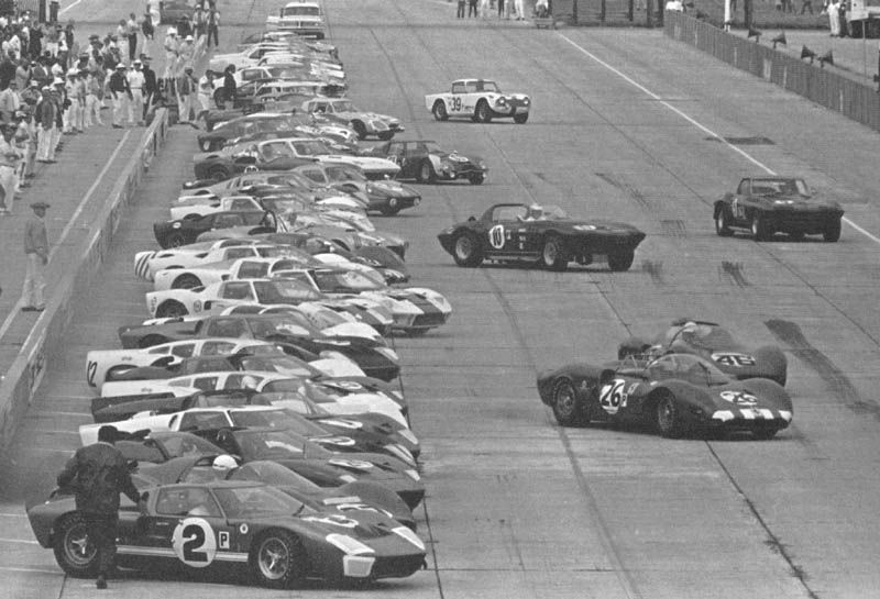 http://www.nvsaac.com/photogallery/images/GT40/1966/66%20sebring/66seb00x.jpg