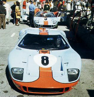 68day08y%20Ickx-Redman%20Ford%20GT40.jpg